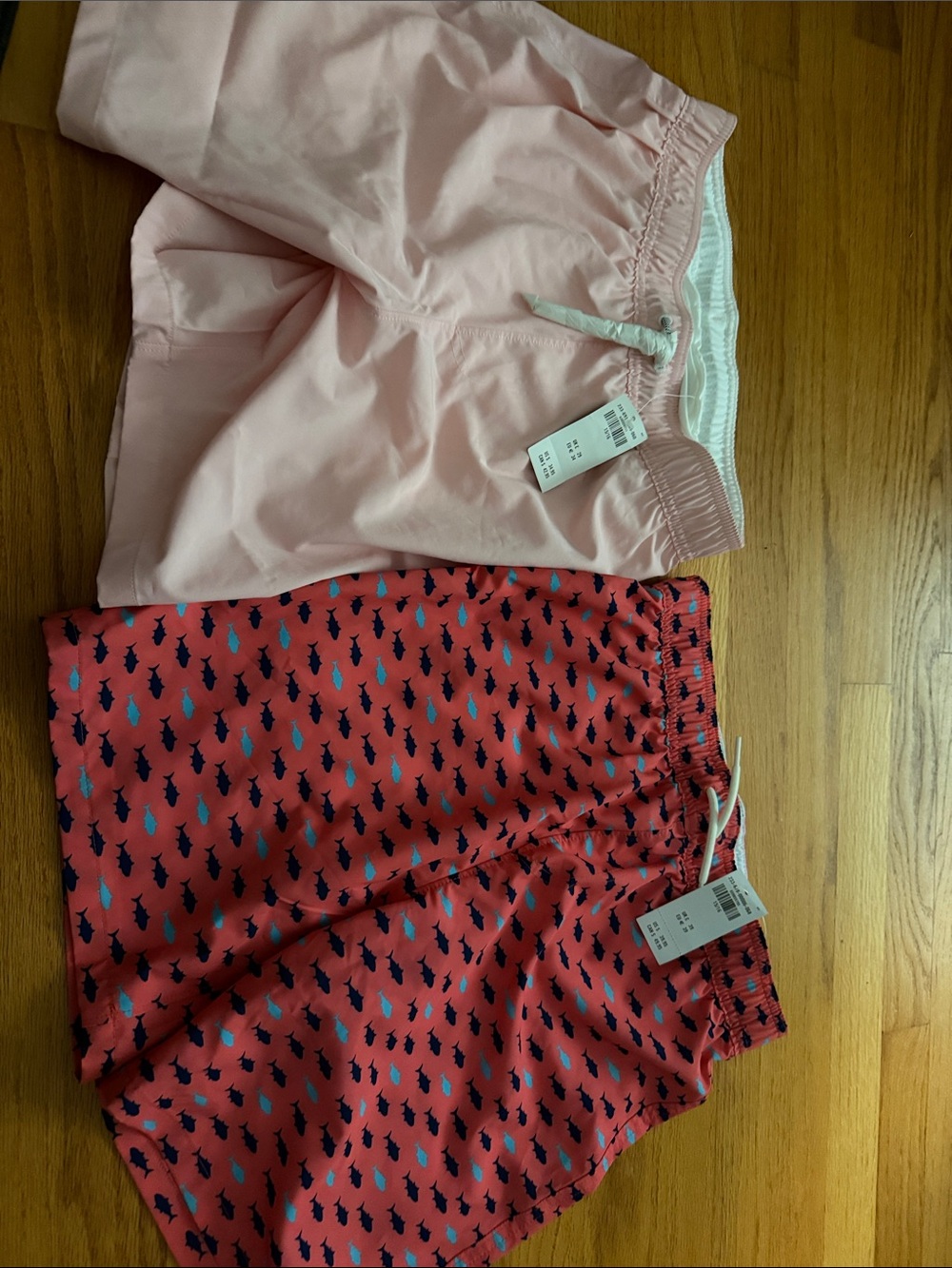 Set of 2 Lightweight Swim Shorts - Solid Light Pink + Coral Fish Print